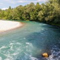 Do ove skrivene plaže stiže se za malo više od sat vremena gradskim prevozom: Čeka vas pravi letnji mir bez beogradske buke
