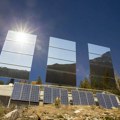 U ovom selu sunce nestaje na šest meseci: stanovnici pronašli neverovatan način da pobede tamu