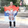 Naleteli smo na navijača Srbije koji 30 godina prati reprezentaciju: "Na EP 2000 sam uleteo i na teren"