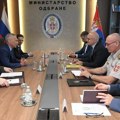 Sastanak ministra odbrane Srbije s ambasadorom Rusije