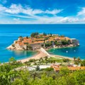 Legle dve rate zakupa za "Sveti Stefan"