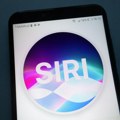 Apple sprema moćniju Siri! Glasom ćemo kontrolisati kameru, slati mejlove - ovo su sve funkcije koje donosi nova nadogradnja!