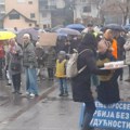 Osnovna škola u Mirijevu zloupotrebila svoje đake! Nastavnici štrajkuju ali zvali decu na jedan čas! Baka jednog učenika…