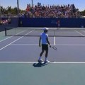 VIDEO Novak nije znao da snimaju šta priča na treningu, zabrinjavajući snimak se deli internetom: Ovo nijedan navijač nije…