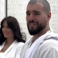Adam Adaktar krstio četvoro dece: Članovi porodice izvlačili papirić ispred Hrama, ljudi u šoku zbog odluke
