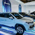 Venecuela razmatra proizvodnju ruskih automobila i farmaceutskih proizvoda
