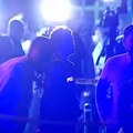 Majka bacila ćerku sa petog sprata Drama u komšiluku, odmah je presudila i sebi