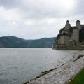 Tajna koju Dunav godinama krije: Tri sanduka isplivala kod Golubačke tvrđave, do danas misterija ko su muškarci kojima je…