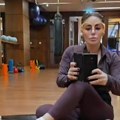 Snimak Ane Nikolić iz teretane postao hit: Stavila tamne naočare i sela na patos, svi je pitaju šta vežba (video)