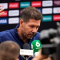 "Neću da govorim u njegovo ime... Mnogo ga volim, pričali smo..." Dijego Simeone se oglasio zbog jednog igrača Atletika…