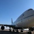 VIDEO: Vatromet pogodio avion tokom sletanja u Čikago