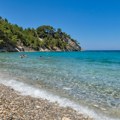 Smeštaj kao ručak u Beogradu! Svi misle da je more, a nalazi se u Srbiji: peščana plaža i šetalište uz vodu mame turiste