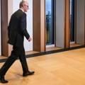 Britanski analitičar: Merc je politički „hodajući mrtvac”
