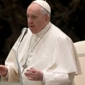 "Hitno otvoriti humanitarne koridore": Papa Franja "odlučno traži" da deca, bolesni, stari, žene i svi civili ne budu žrtve…