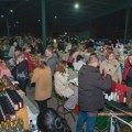 8. Noćni bazar u Zrenjaninu okupio rekordan broj izlagača i posetilaca! Zrenjanin - Noćni bazar