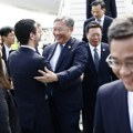 Кинески министри први стигли у Београд, дочекао их потпредседник владе Мали