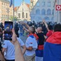 Frka Srba i policajaca u Nemačkoj: Biber sprej potezale na naši navijače, jednog oborili i na zemlju!