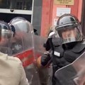 Napeto u Zaječaru: Kordon žandarmerije ispred zgrade opštine, došlo do guranja sa okupljenima