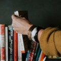 Poklon kutija u prokupačkoj biblioteci: Sadržaj se stalno menja, svaka knjiga nađe čitaoca