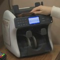 Borba za dvocifreno povećanje minimalca: Sindikati kažu para ima, Vučić obećava olakšice