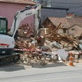 Severna Mitrovica: Kosovska policija privela opštinske inspektore koji su sprečavali nelegalno rušenje