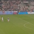 Delije oterale fubalere Zvezde posle petarde! Nestvarne scene u Češkoj! (video)