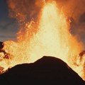 Ерупција једног од најопаснијих вулкана на свету: Мештанима саветовано да се евакуишу ВИДЕО