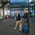 Srđan Đoković pokazao kakav je džentlmen: Uhvatili smo ga na aerodromu sa Dijanom - ona u elegantnom izdanju zasenila…
