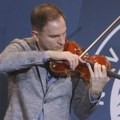 Najvrednija nova violina na svetu predstavljena večeras u Beogradu, na njoj zasvirao violinista Stefan Milenković