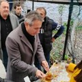 Milenković: Moštanica dobila 5 kilometara vodovodne mreže, a dobiće i kanalizaciju, apoteku i novu stolariju u školi