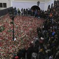 (FOTO) U Pragu održana komemoracija ubijenima u pucnjavi na Karlovom univerzitetu