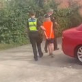 Žena 5 godina spavala pored mrtvog brata: Stanovnici bogatog kvarta ne mogu da dođu sebi od šoka! Policija otkrila horor…