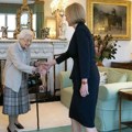 Bivša premijerka Velike Britanije Liz Tras objavila memoare, poseban osvrt na kraljicu