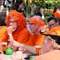 Stroga pravila za naše i Engleske navijače Nemci kažu: Samo slabo pivo, na mestu okupljanja nema alkohola