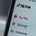 Rampa na Tik-tok u Albaniji – odgovor na vršnjačko nasilje ili zauzdavanje opozicije uoči izbora