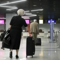 Ova opština deli 500 pametnih satova penzionerima! Inicijativa koja je više od tehničke podrške, evo kako funkcioniše u…