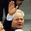 “Evo kako sam izgledao kad sam izručio Miloševića u Hag”: Fenomenalna reakcija studenata nakon Vučićevog napada je novi…