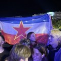 Zastava Jugoslavije se zavijorila u Leskovcu, i to sve zbog „Crvene jabuke“ – VIDEO