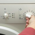 Произвођачи о овоме не причају! Притисните ова два дугмета и продужите рок трајања вашој веш машини