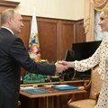 Šokantno priznanje "Majke Rusije" u TV prenosu: "Da, otela sam ga. Pevao je ukrajinske pesme, a onda je..."