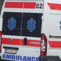 Muškarac teško povređen kada je na njega pao automobil sa dizalice u Batajnici