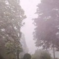 (Foto, video) Razoreni putevi, mostovi, poplavljene zgrade... Nevreme opustošilo Sloveniju, padao grad veličine loptice za…