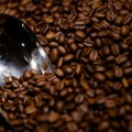 Cena kafe porasla na šestomesečni maksimum zbog straha od manjka ponude