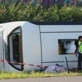 Prevrnuo se autobus koji je prevozio srednjoškolce u Holandiji, osmoro povređenih (FOTO)