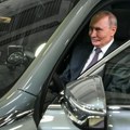 Putin provozao novu Volgu K50 FOTO