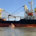 Trgovački brod koji je plovio ka ukrajinskoj luci naleteo na pomorsku minu, dvoje povređeno
