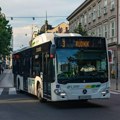 Horor u Ljubljani: Mladić izbo ženu u punom autobusu