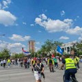 UŽIVO "Novi Sad pamti": Krenula šetnja studenata i građana do Mosta slobode