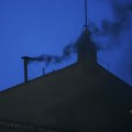 I, počelo je: Čeka se beli dim nakon čega će biti izgovoreno: Urbi et Orbi