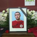 Poštovaoci se oprostili od Čavke, ostavio upečatljiv trag u kragujevačkom fudbalu